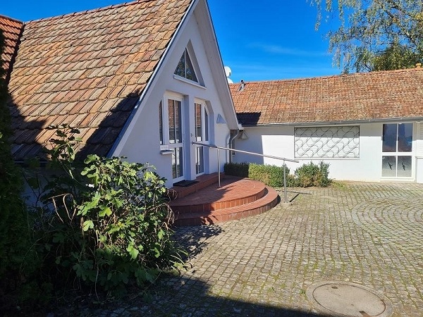 Hauptwohnung - Eingang Mehrfamilienhaus M�llheim