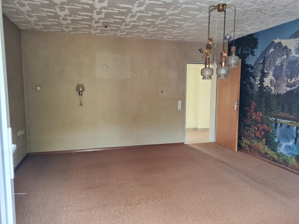 Wohnzimmer EG Mehrfamilienhaus Schliengen