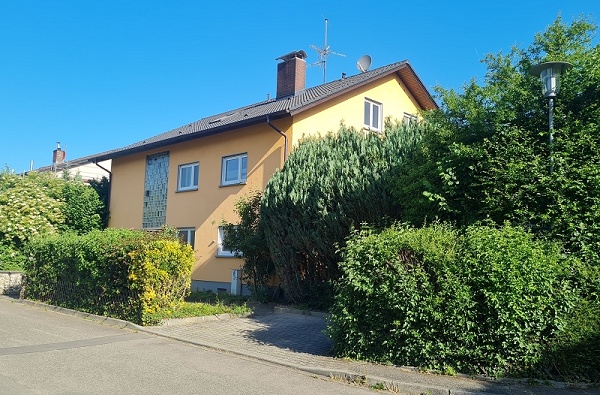 Ansicht Schliengen Mehrfamilienhaus Mehrfamilienhaus mit 3 Wohnungen und gro�em Garten in Schliengen
